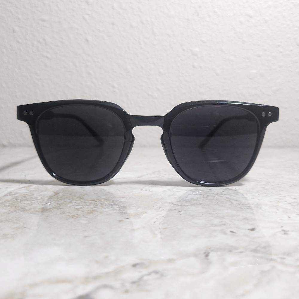 🆕️Stylish Black Sunglasses
